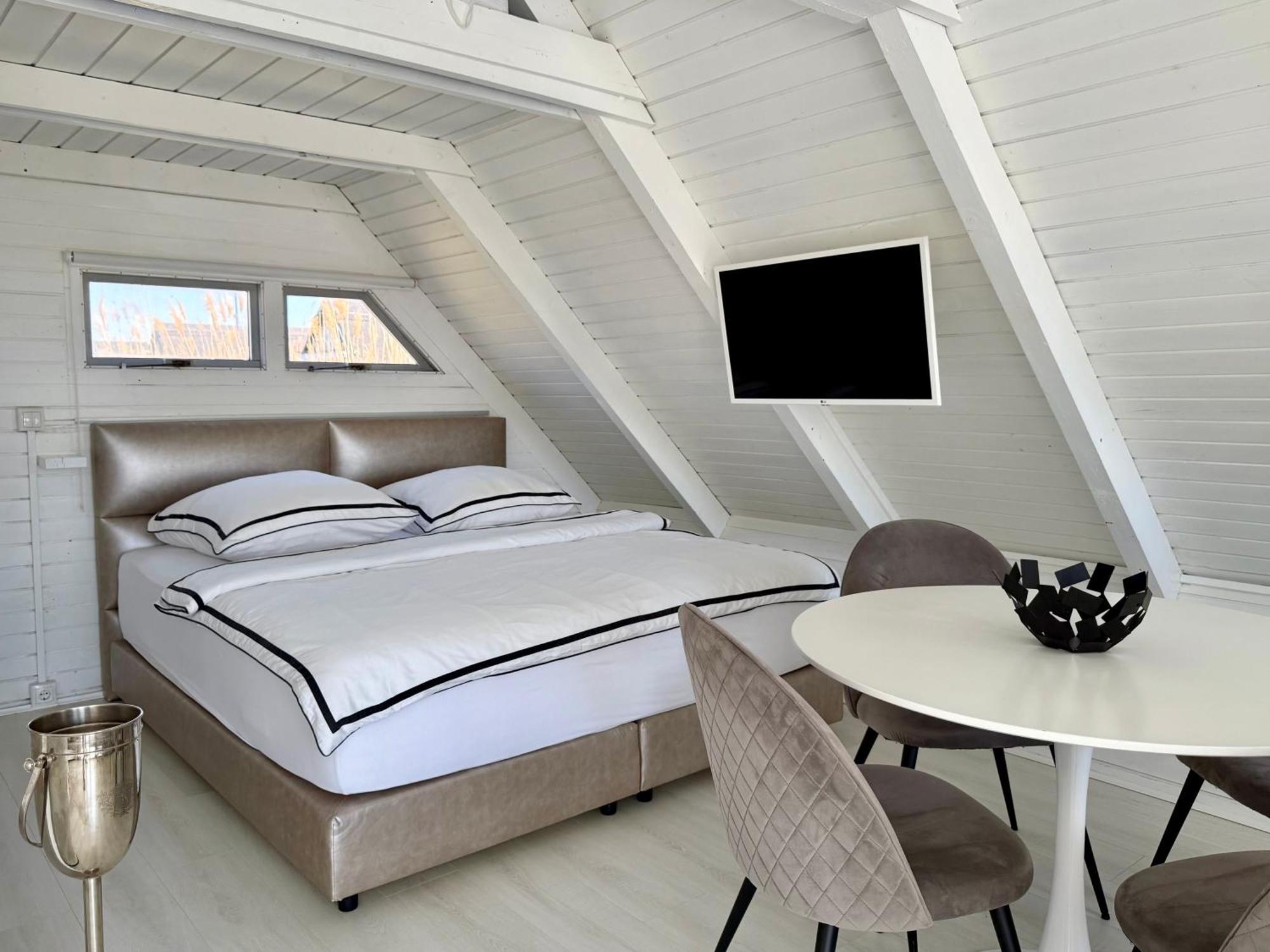 Seehuette Neusiedlersee - Strandhaus, Elektroboot Inklusive รุสท์ ภายนอก รูปภาพ
